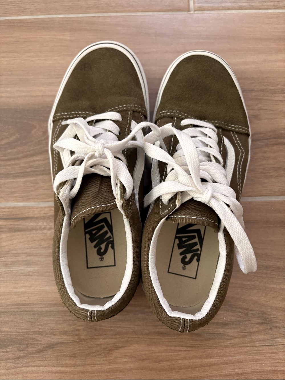 Vans Women’s Olive Green Lace-Up Suede Sneakers Size 5.5 - Used - Picture 2 of 7